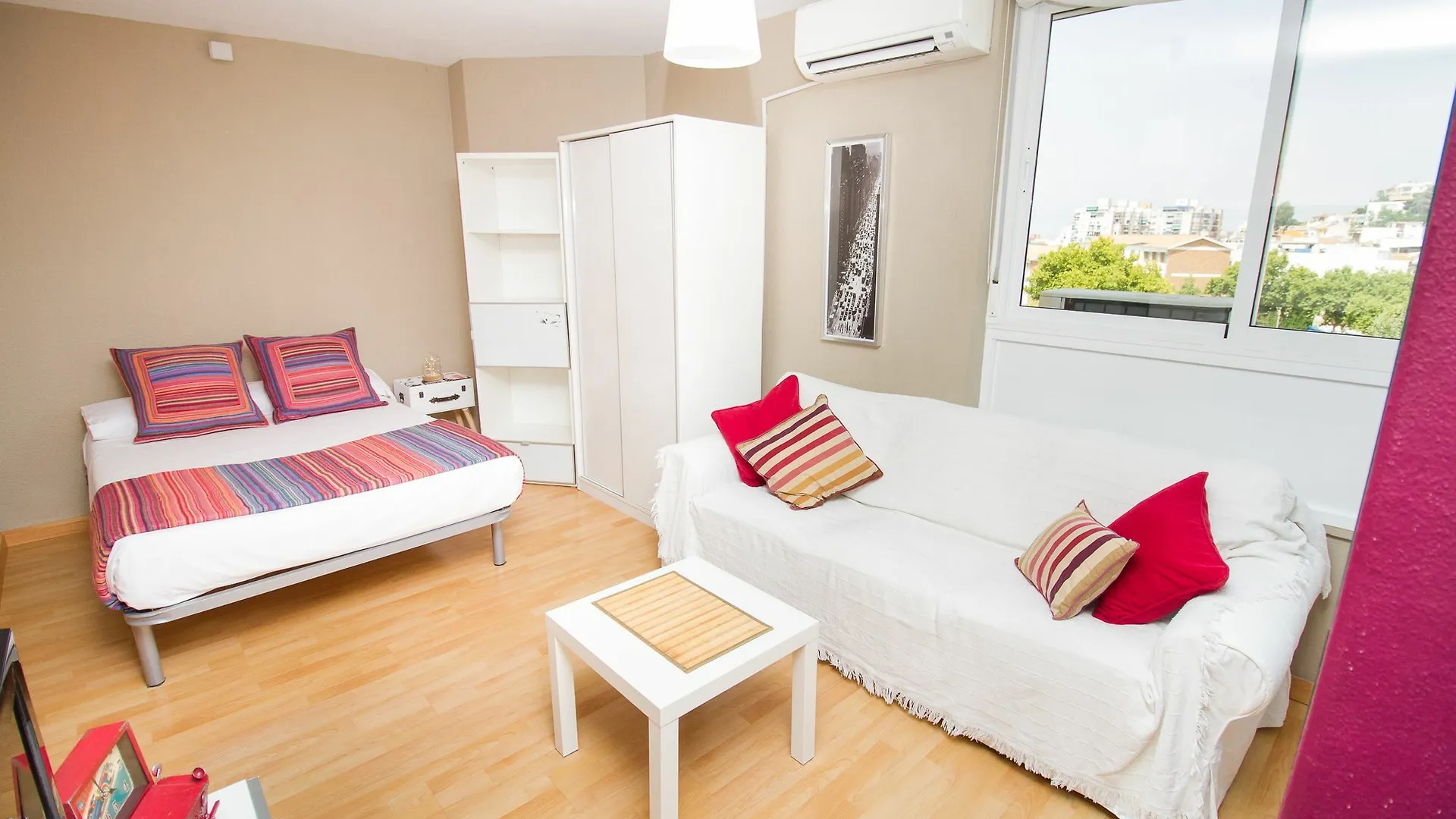 Adorable Studio In Málaga